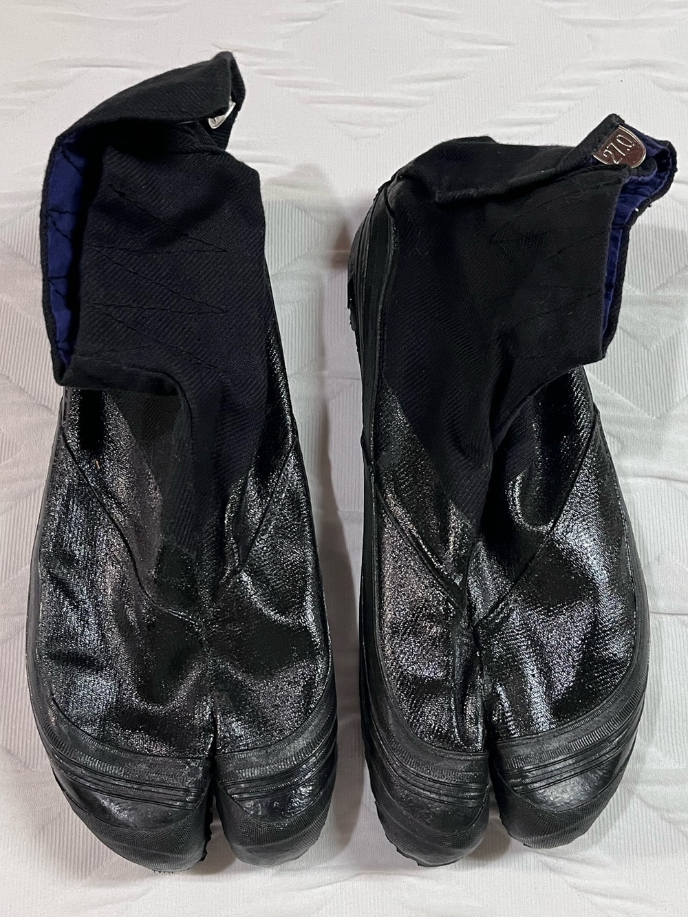 Japanese Ninja Men's Black Split-Toe Boots NWOT